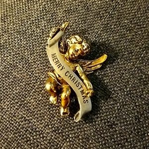 Angel cherub pin